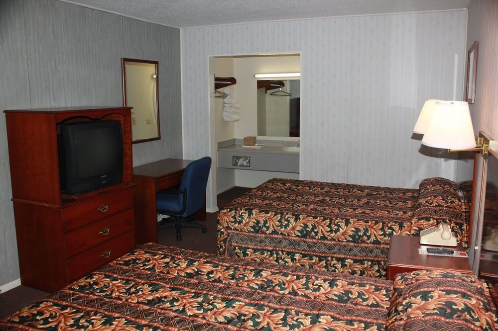 Red Carpet Inn - Louisville Eksteriør bilde