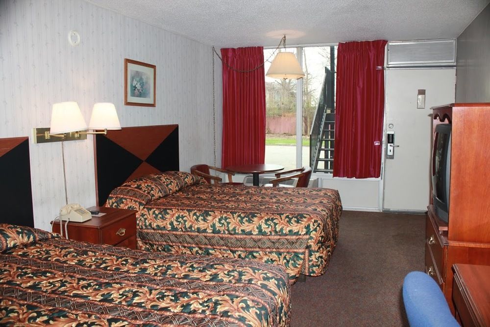 Red Carpet Inn - Louisville Eksteriør bilde