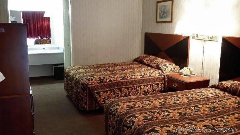 Red Carpet Inn - Louisville Eksteriør bilde