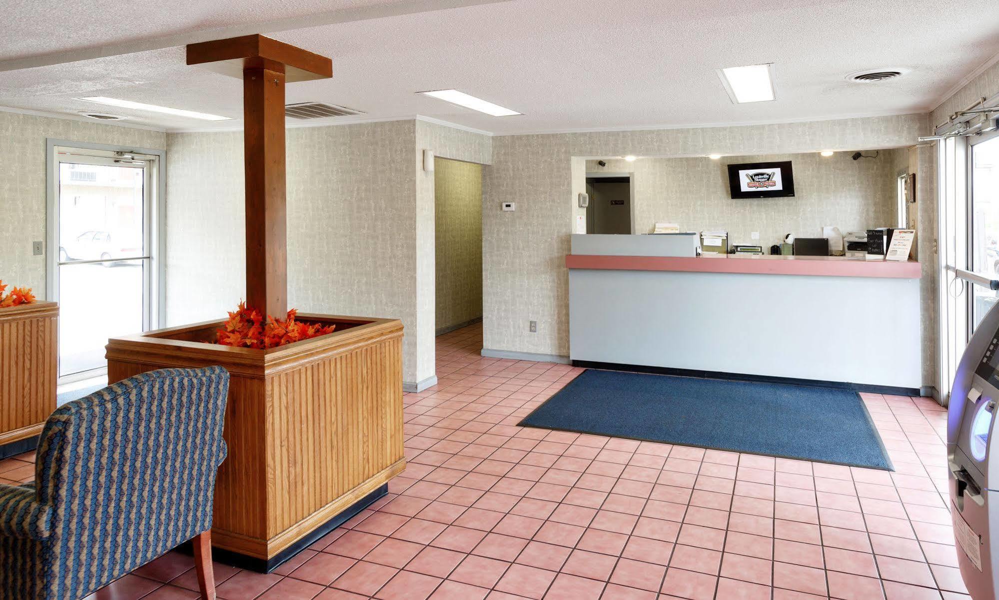 Red Carpet Inn - Louisville Eksteriør bilde