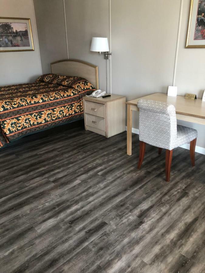 Red Carpet Inn - Louisville Eksteriør bilde